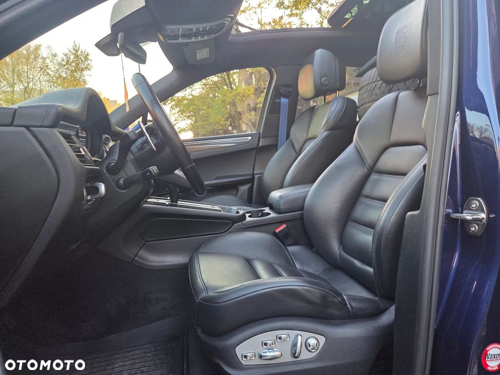 Porsche Macan T - 13