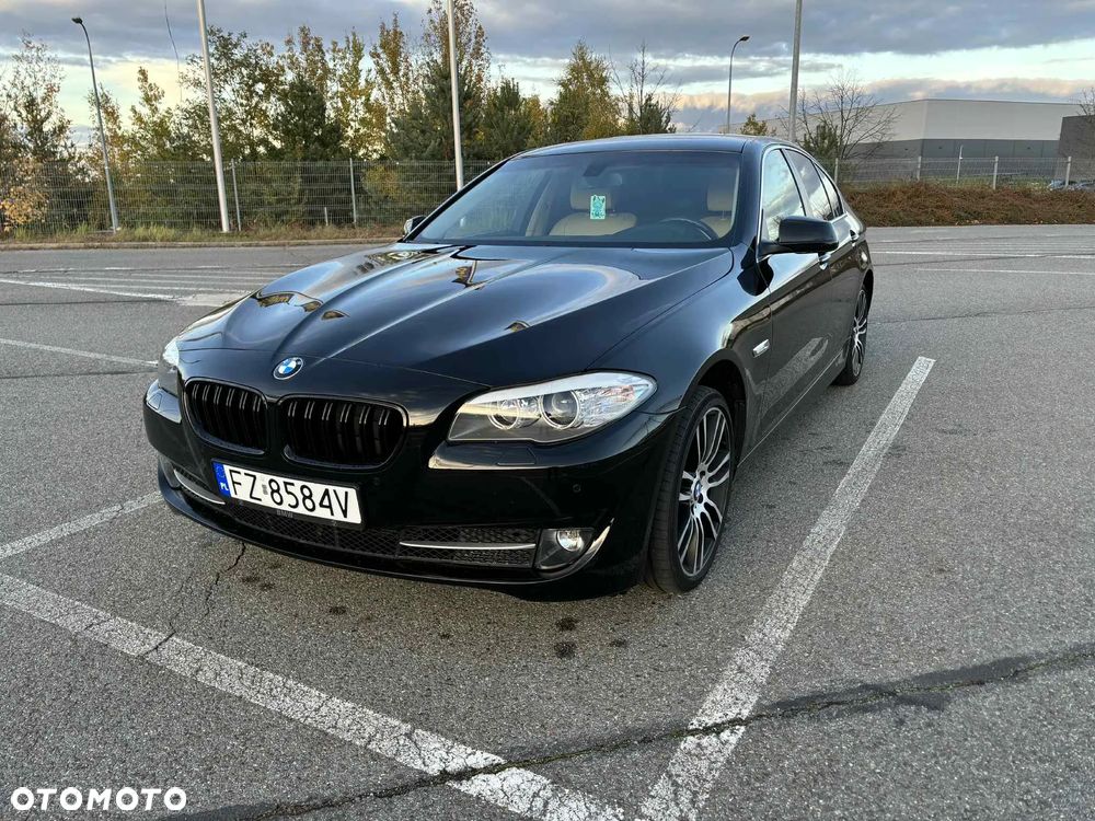 BMW Seria 5 520d xDrive - 1