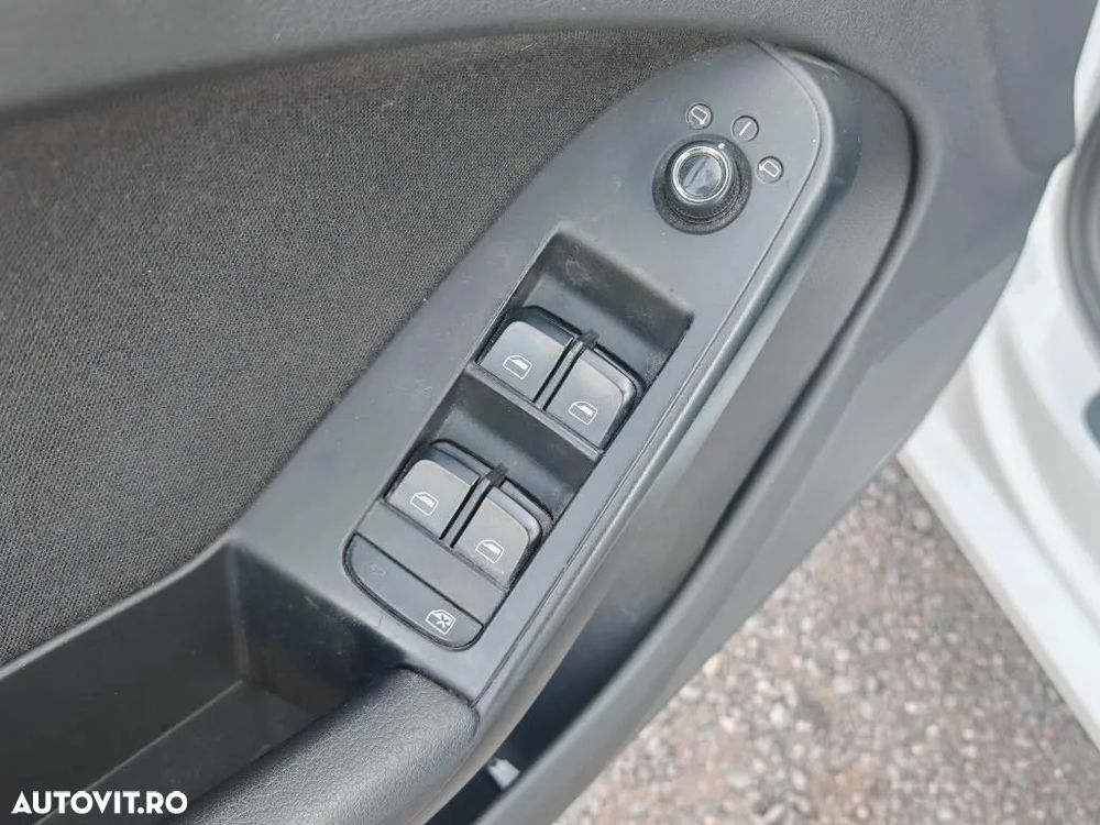 Audi A4 2.0 TDI DPF multitronic Ambiente - 21