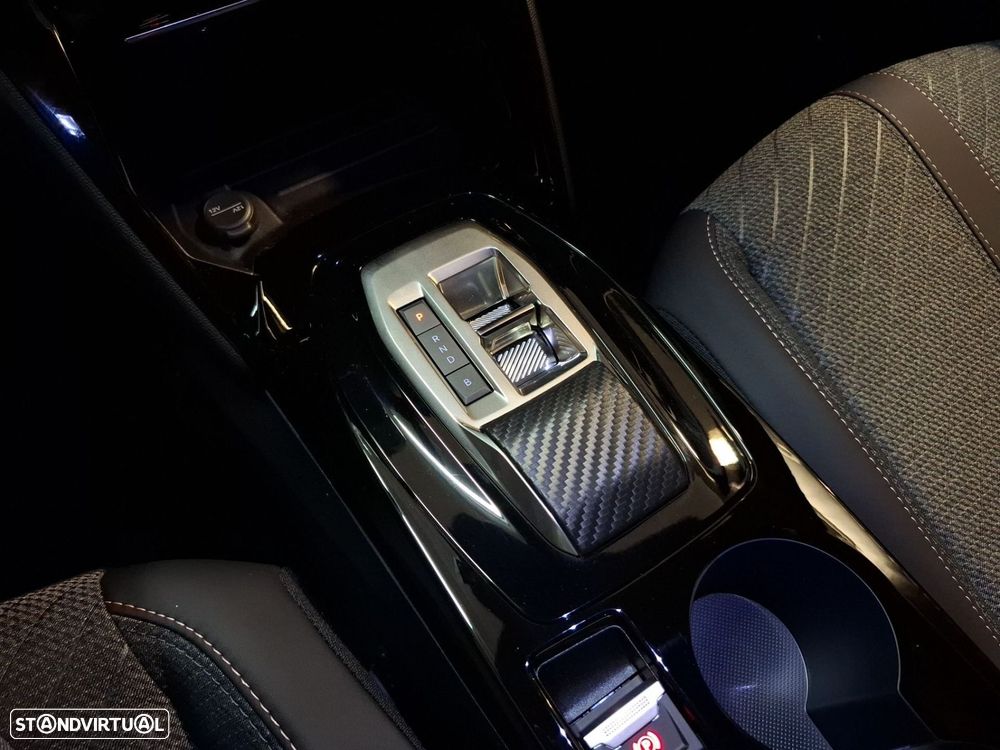 Peugeot e-2008 54 kWh Allure - 18