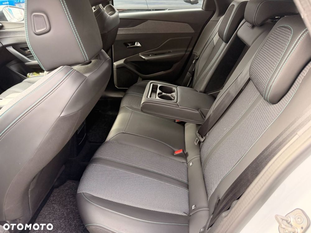 Peugeot 308 1.5 BlueHDi Allure S&S EAT8 - 28