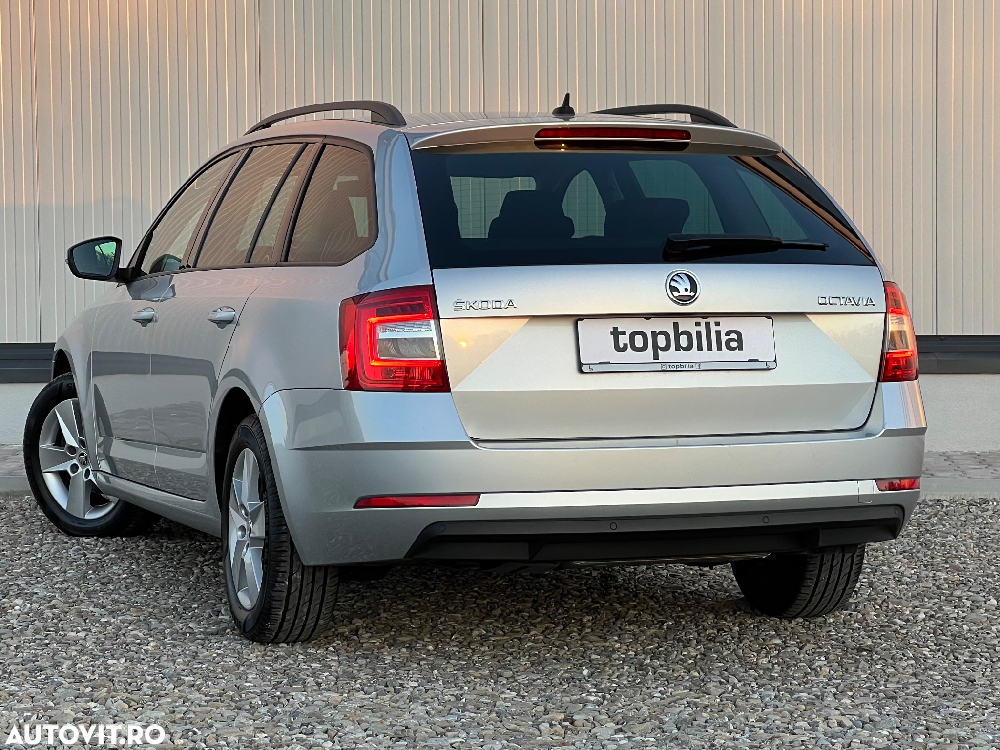 Skoda Octavia Combi Diesel 1.6 TDI Ambition - 3