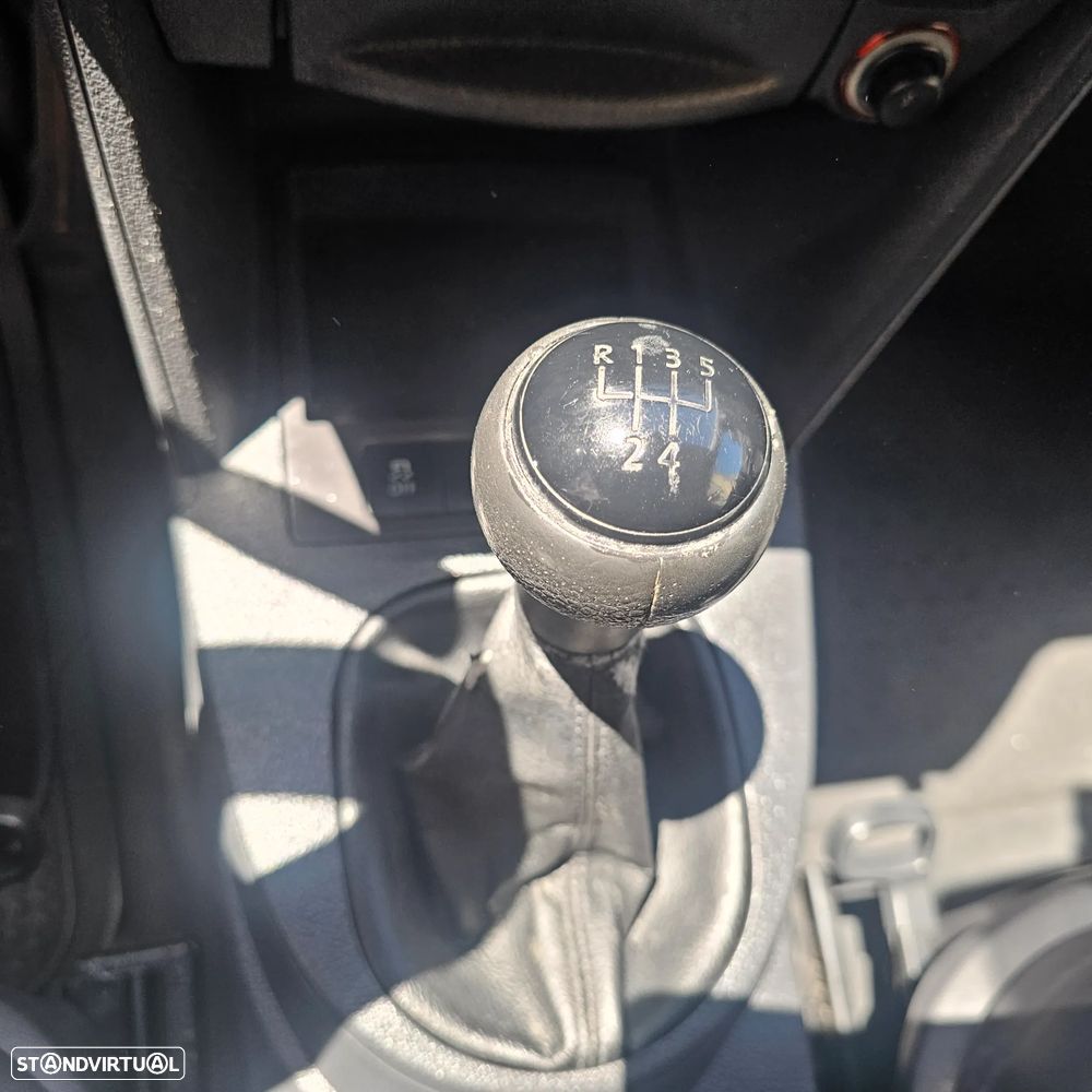 VW Caddy - 14
