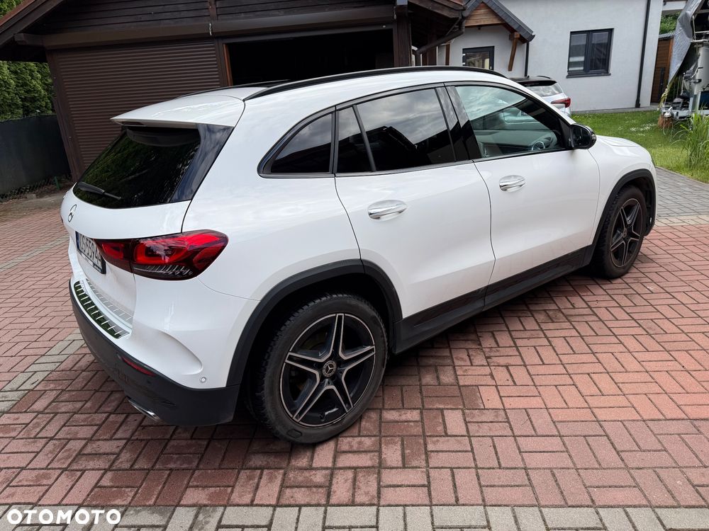 Mercedes-Benz GLA 200 AMG Line - 11