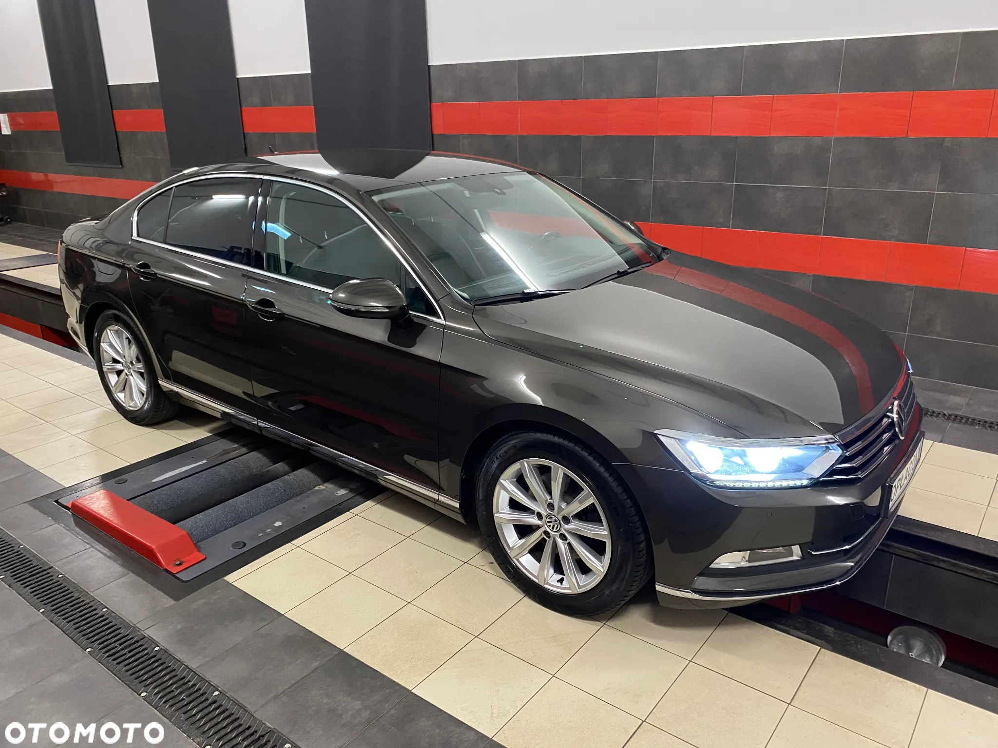 Volkswagen Passat 2.0 TDI BMT Highline DSG - 9