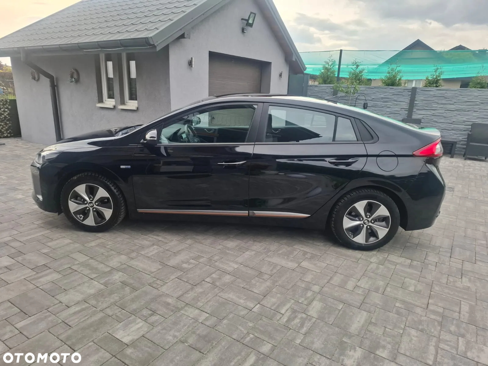 Hyundai IONIQ electric Premium - 5