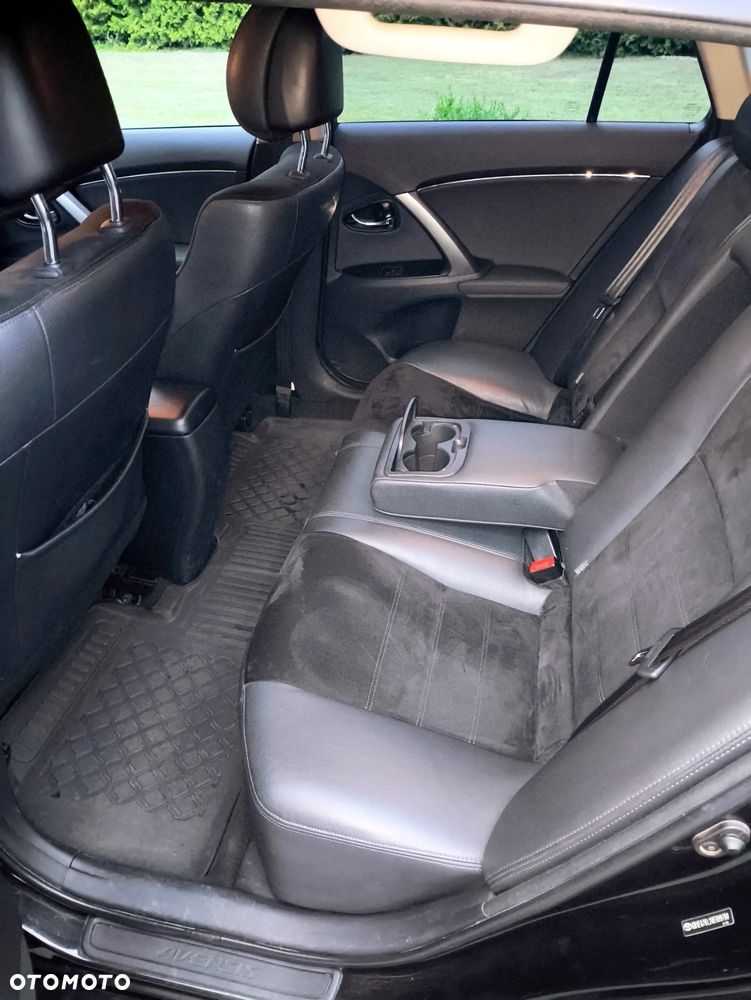 Toyota Avensis 1.8 Premium EU5 - 4