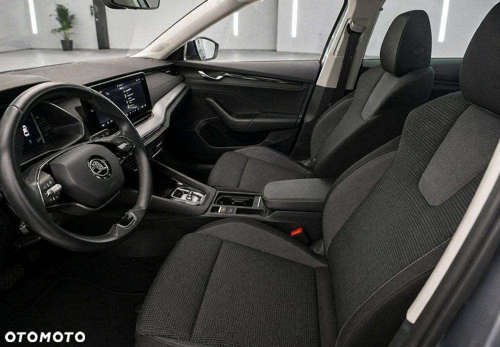 Skoda Octavia 1.5 TSI mHEV Business DSG - 4