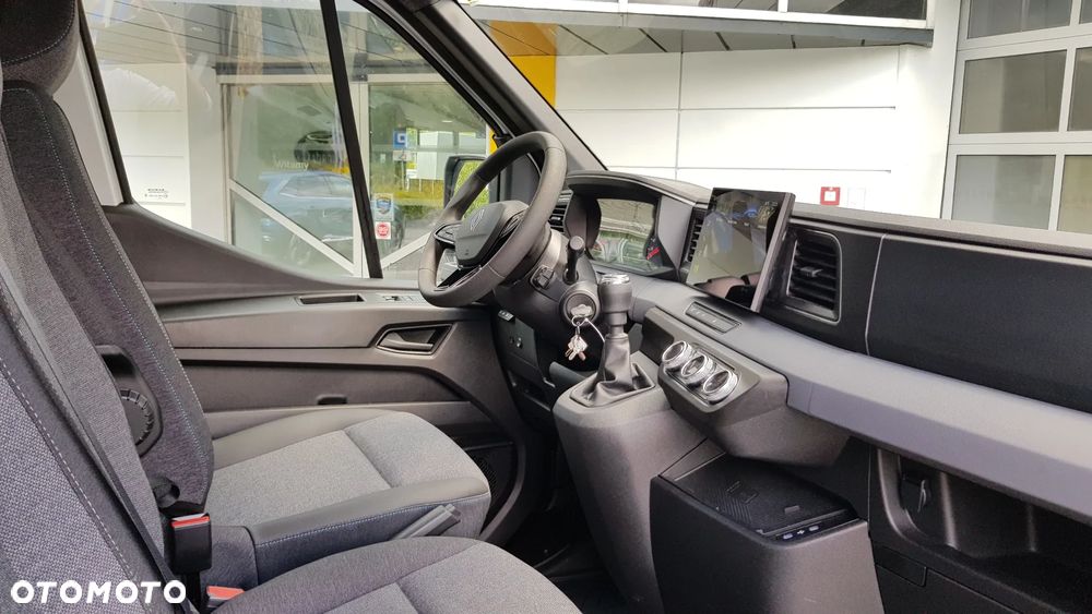 Renault Master Kontener na platformie - 8