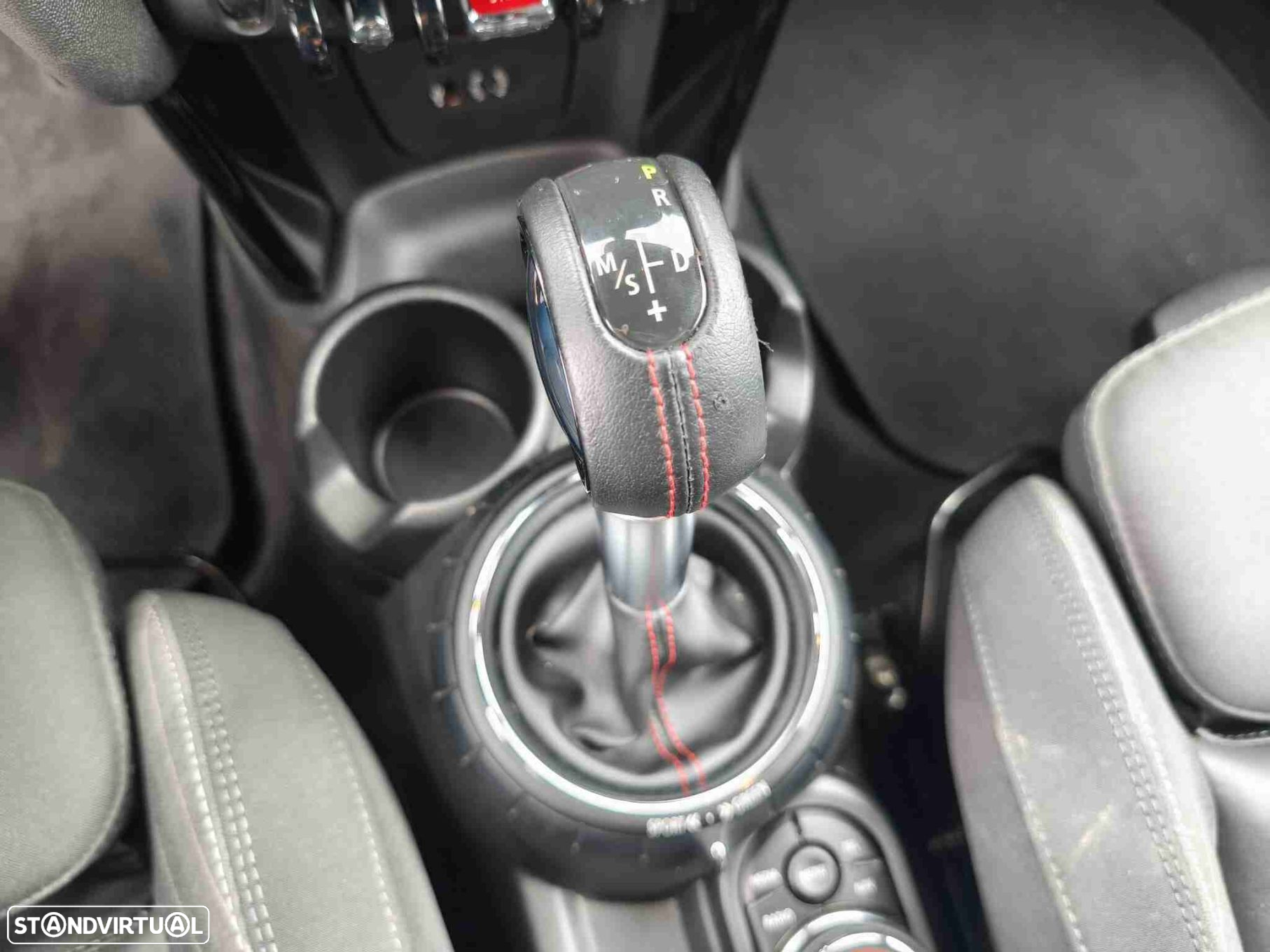 MINI 5 Portas Cooper SD Auto Desportiva - 11