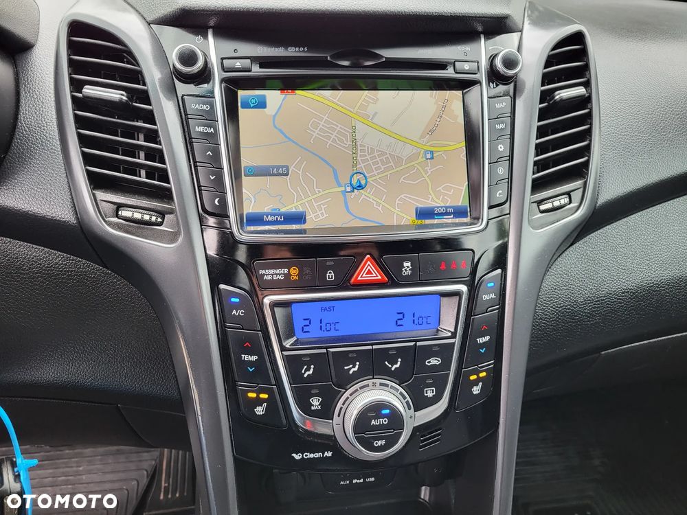 Hyundai i30 Kombi 1.6 GDi DCT Premium - 16