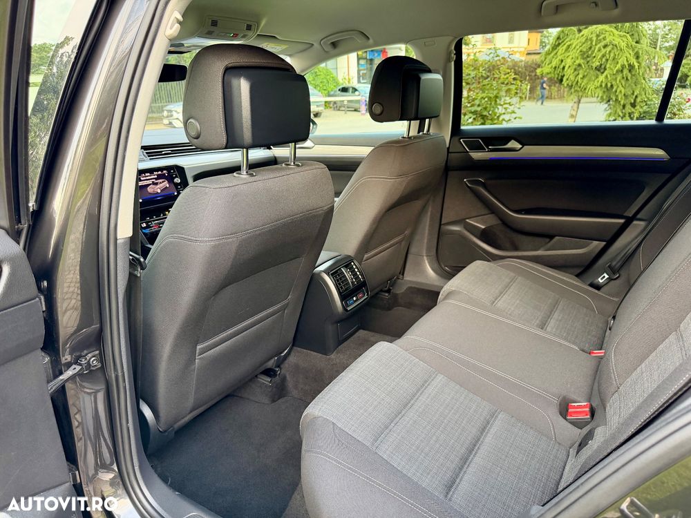 Volkswagen Passat 2.0 TDI SCR DSG Business - 13