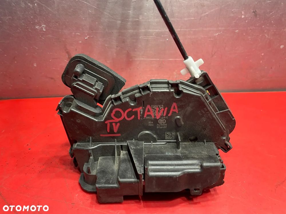 Octavia IV  zamek drzwi przód prawy B6C5TB837016C - 1