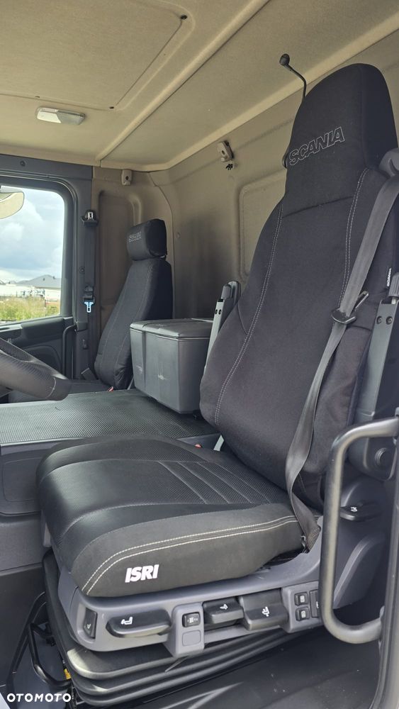 Scania P250 Euro 6 kurierka zabudowa kontener kurierka full air super stan! świeży import! - 22