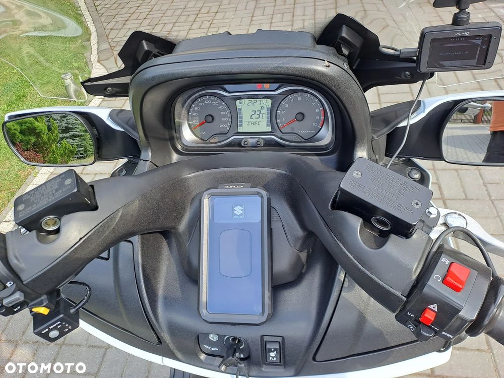 Suzuki Burgman - 9
