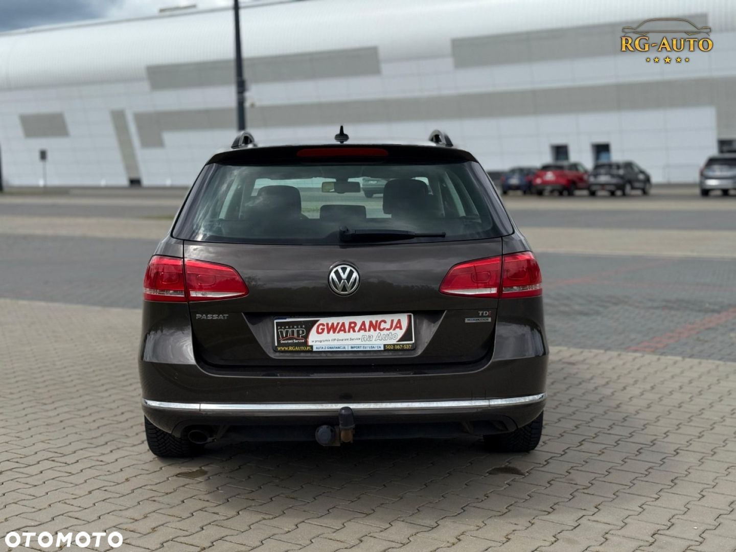 Volkswagen Passat - 11