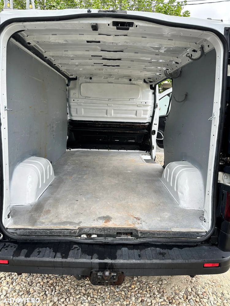 Opel VIVARO - 11