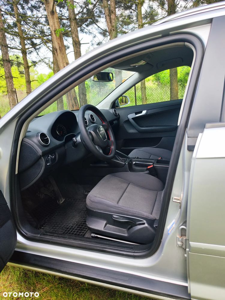 Audi A3 Sportback 1.6 Attraction - 11