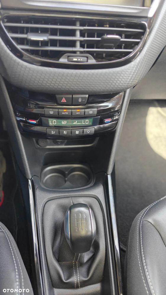 Peugeot 2008 1.6 BlueHDi Allure - 17