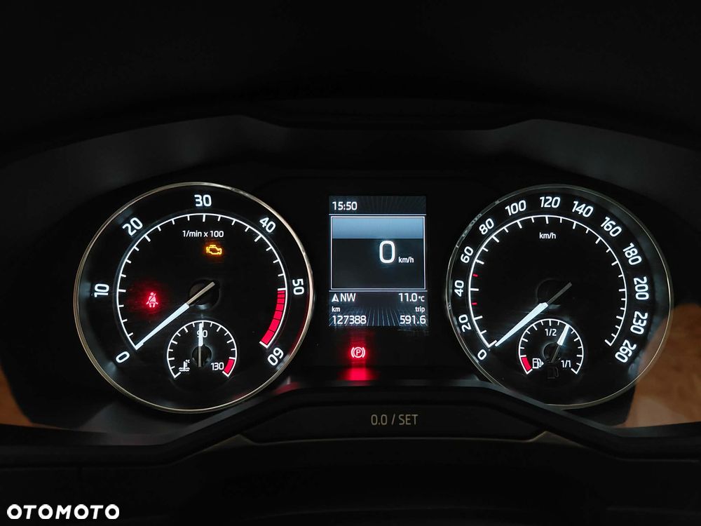 Skoda Superb 1.6 TDI GreenLine - 14