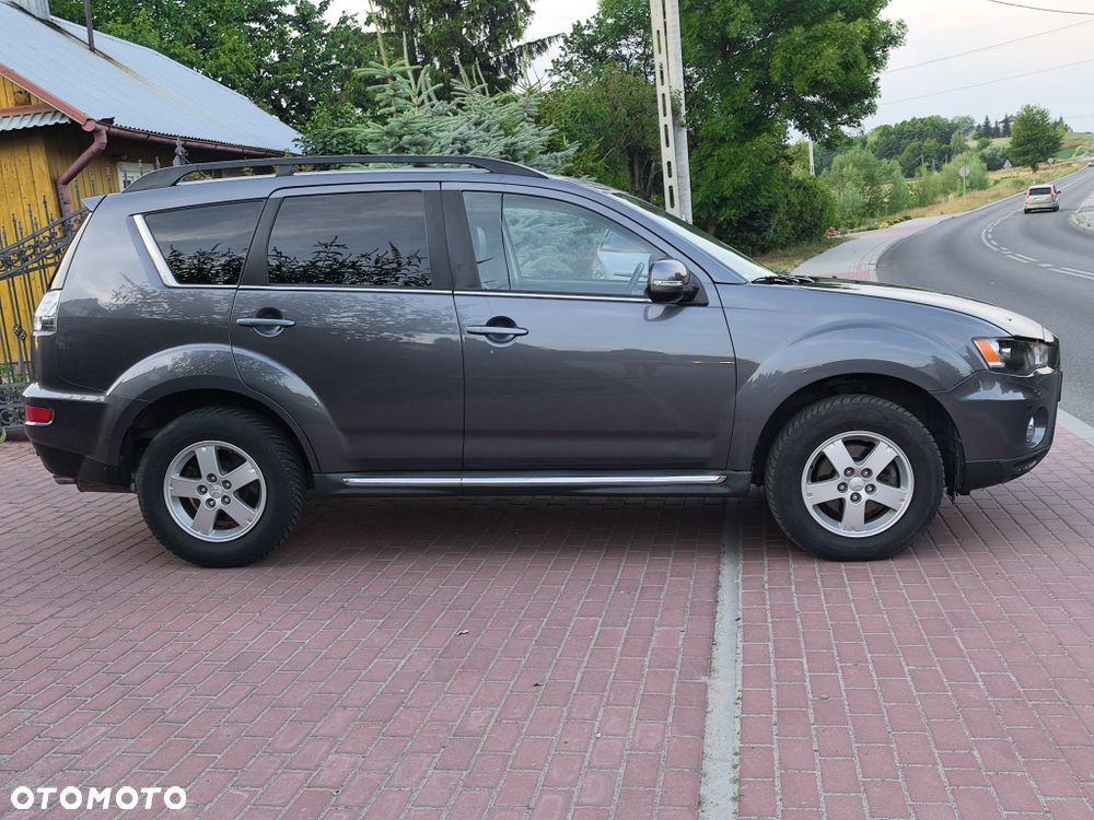 Mitsubishi Outlander - 6
