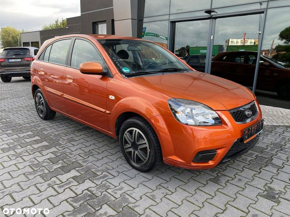 Kia Rio - 2