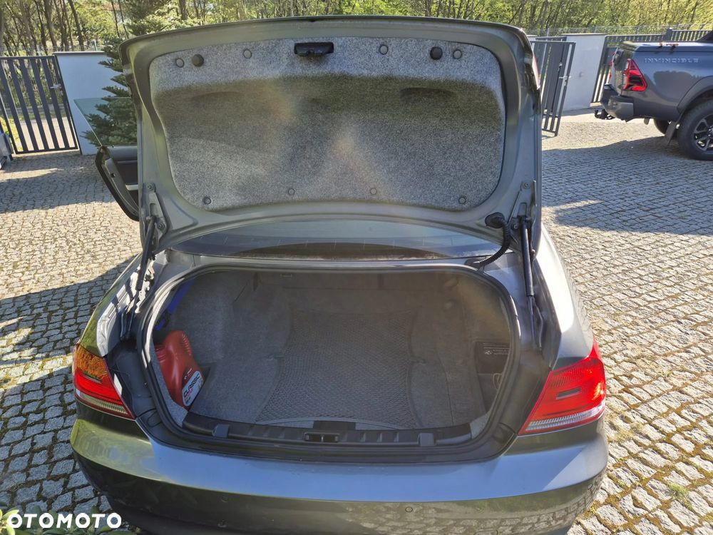 BMW Seria 3 325i M Sport Edition - 13