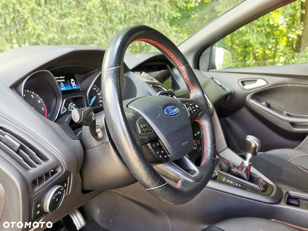 Ford Focus 1.5 EcoBoost STart-Stopp-System ST-LINE - 5