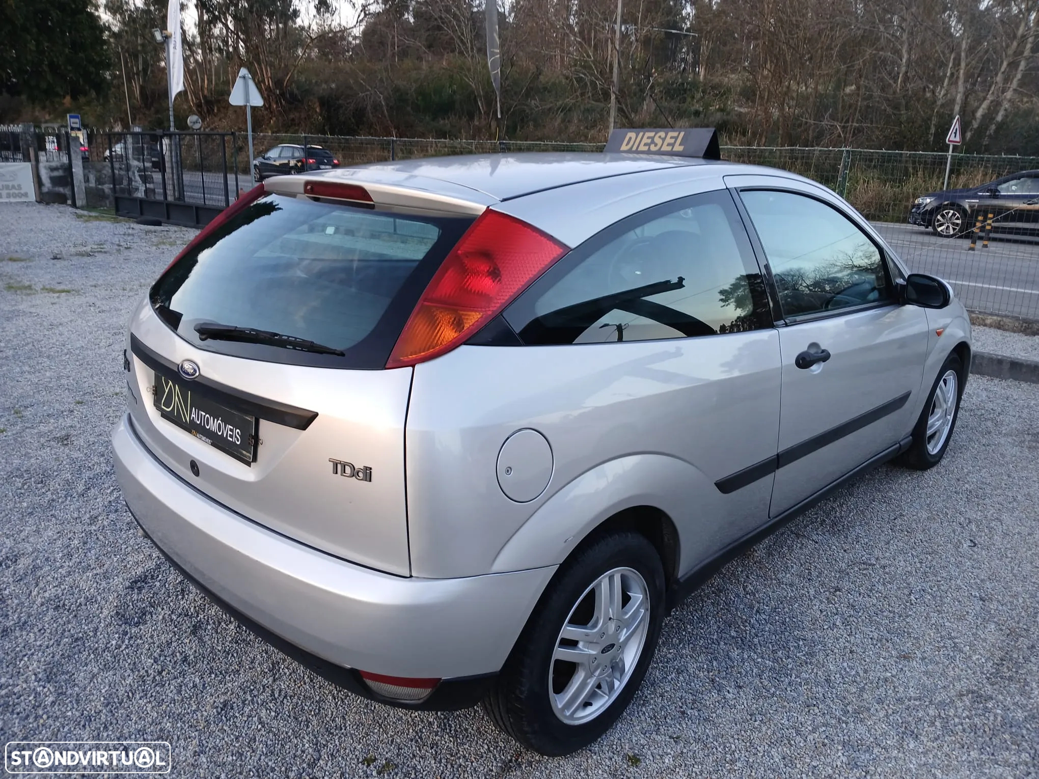 Ford Focus 1.8 TDDI - 8