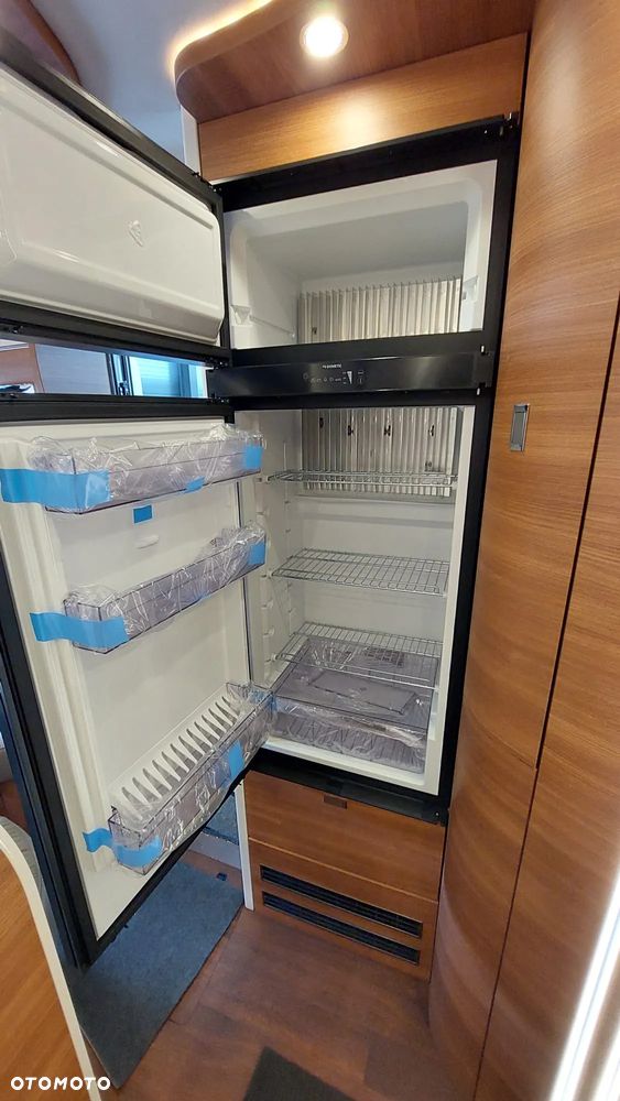 Carthago C-line 4.9 LE L - 17