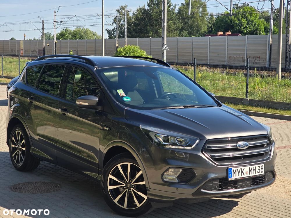 Ford Kuga 2.0 TDCi 4x4 ST-Line - 39