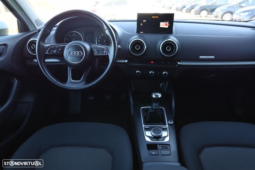 Audi A3 Sportback 1.6 TDI Design - 13