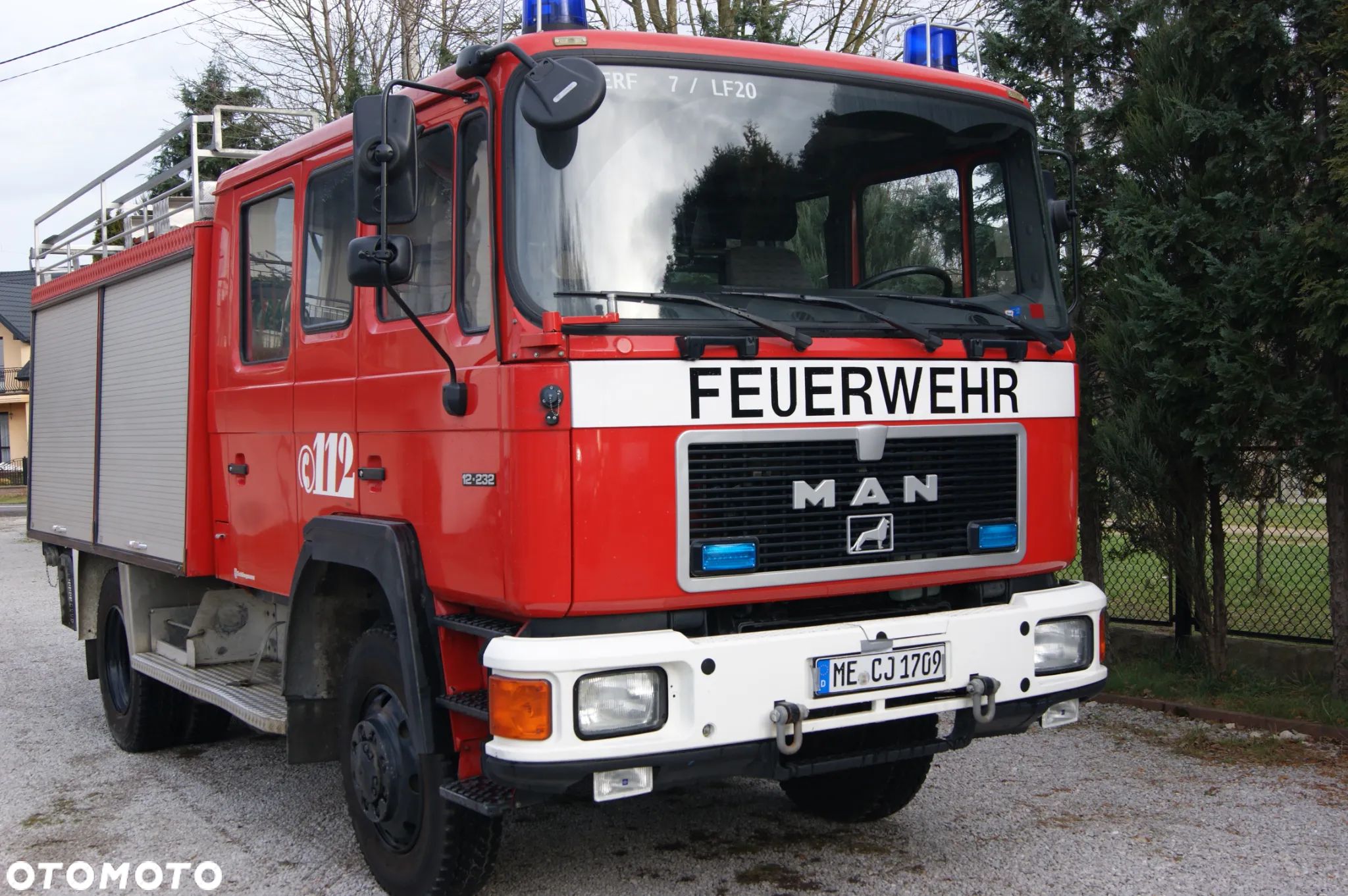 Mercedes-Benz 12232 - 1