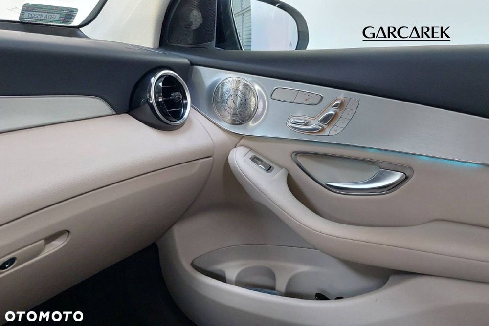 Mercedes-Benz GLC - 24