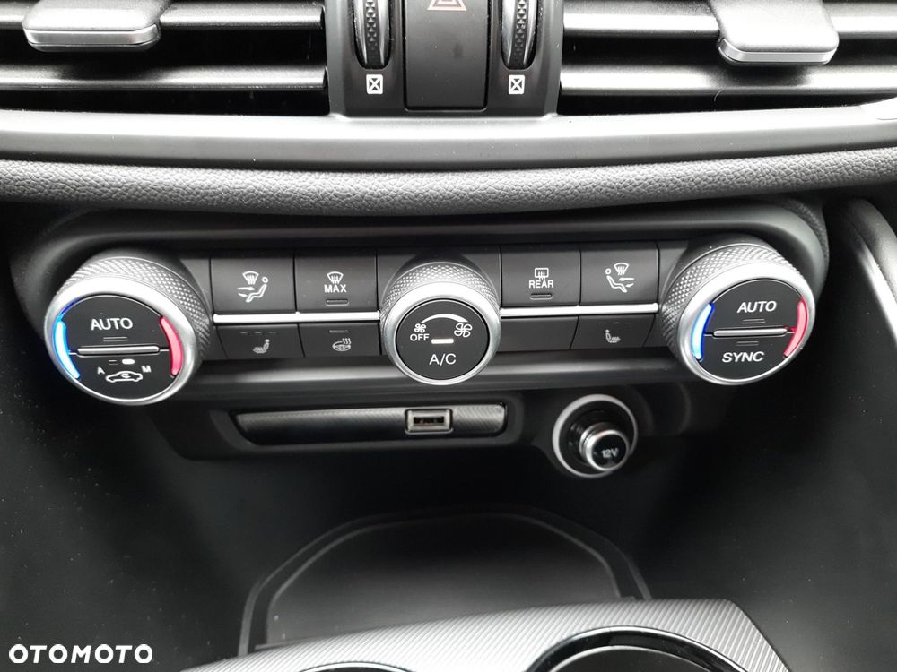 Alfa Romeo Giulia - 22