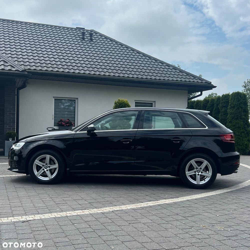 Audi A3 Sportback - 6