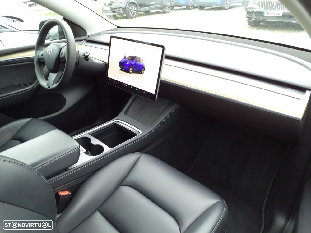Tesla Model Y RWD - 3