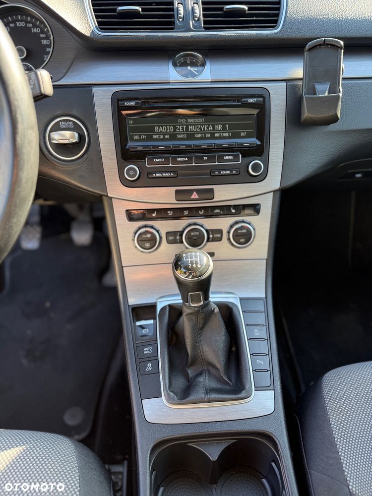Volkswagen Passat 2.0 TDI Comfortline - 27