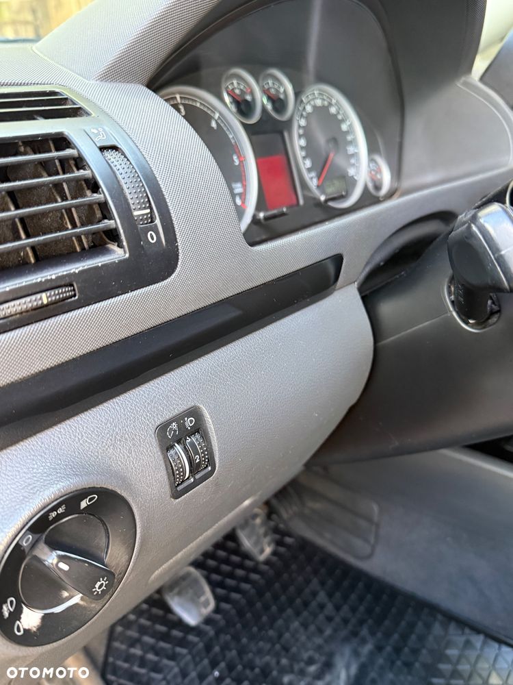 Volkswagen Sharan - 20