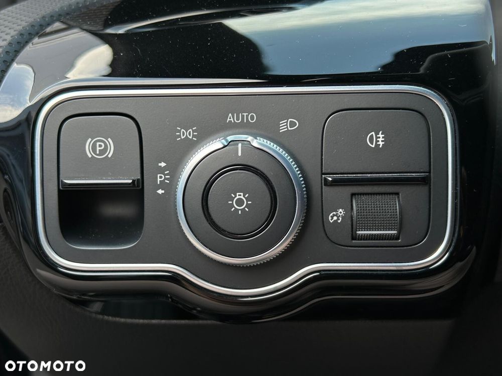 Mercedes-Benz Klasa A 220 d 4-Matic 8G-DCT - 18