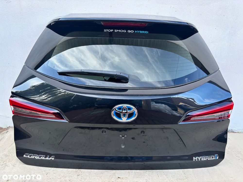 Klapa bagażnika kompletna Toyota Corolla e21 lift 209