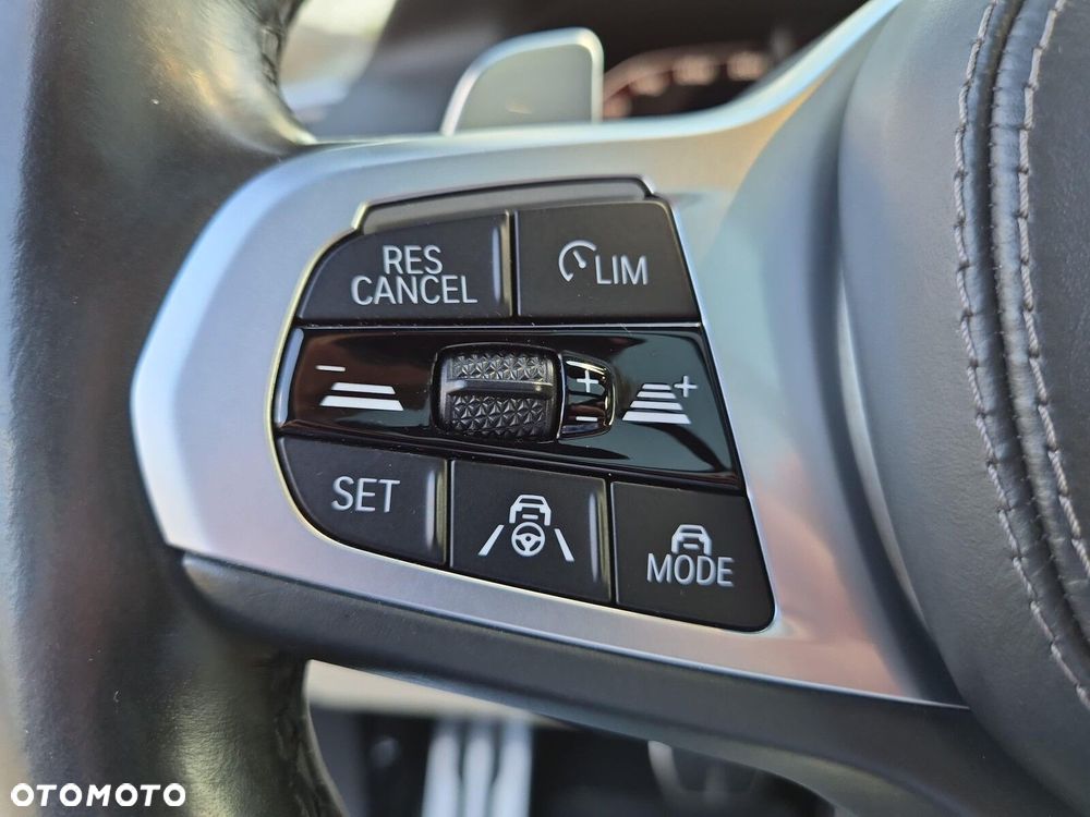 BMW X7 M50d sport - 16