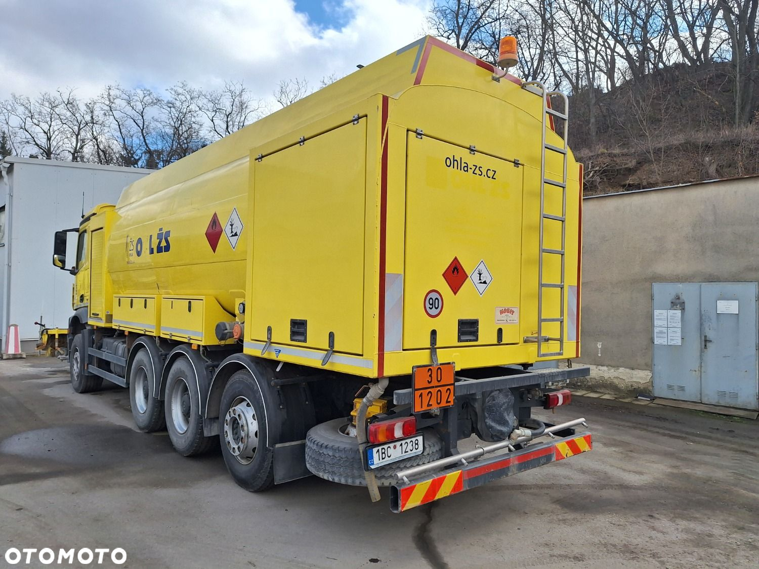 Versalift Arocs 3245 L 8X4 + Kobit - 8