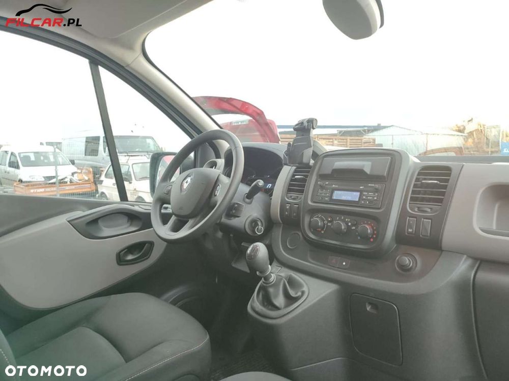 Renault Trafic - 14