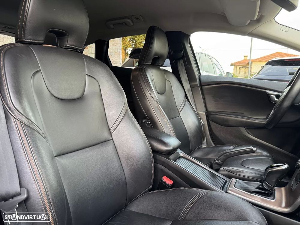 Volvo V40 Cross Country 1.5 T3 Geartronic - 17