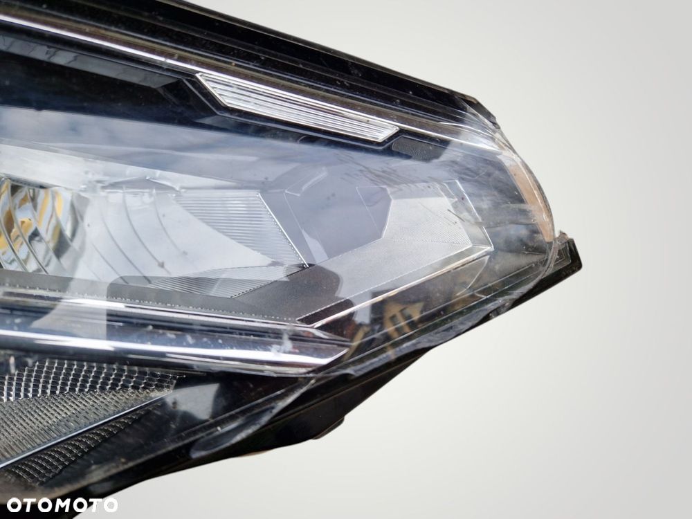 VW VOLKSWAGEN PASSAT B8 LIFT PRZEDNIA LAMPA PRAWA FULL LED USZKODZONE SZKŁ - 7