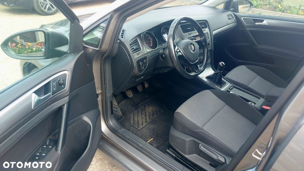 Volkswagen Golf 1.2 TSI BMT Trendline - 16