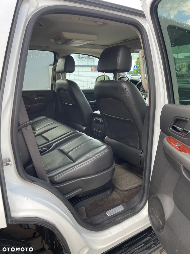 Chevrolet Tahoe - 11