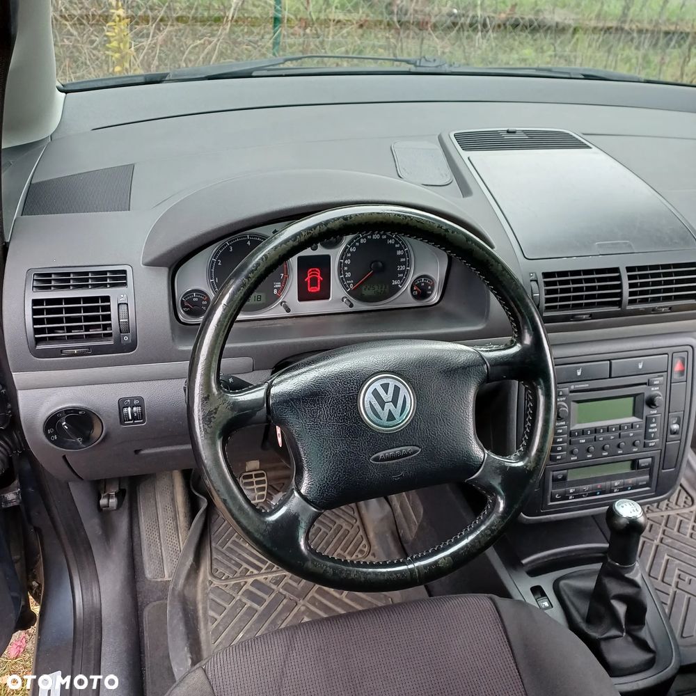 Volkswagen Sharan 2004 photo 5