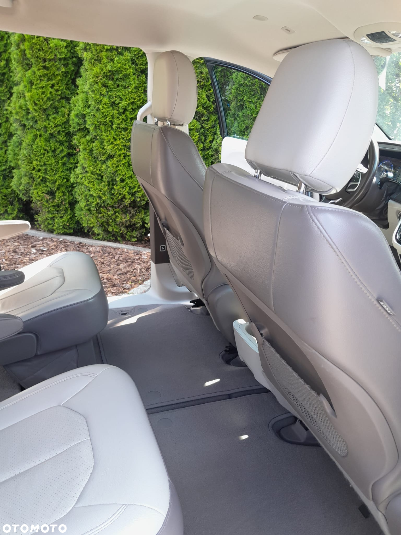 Chrysler Pacifica - 22